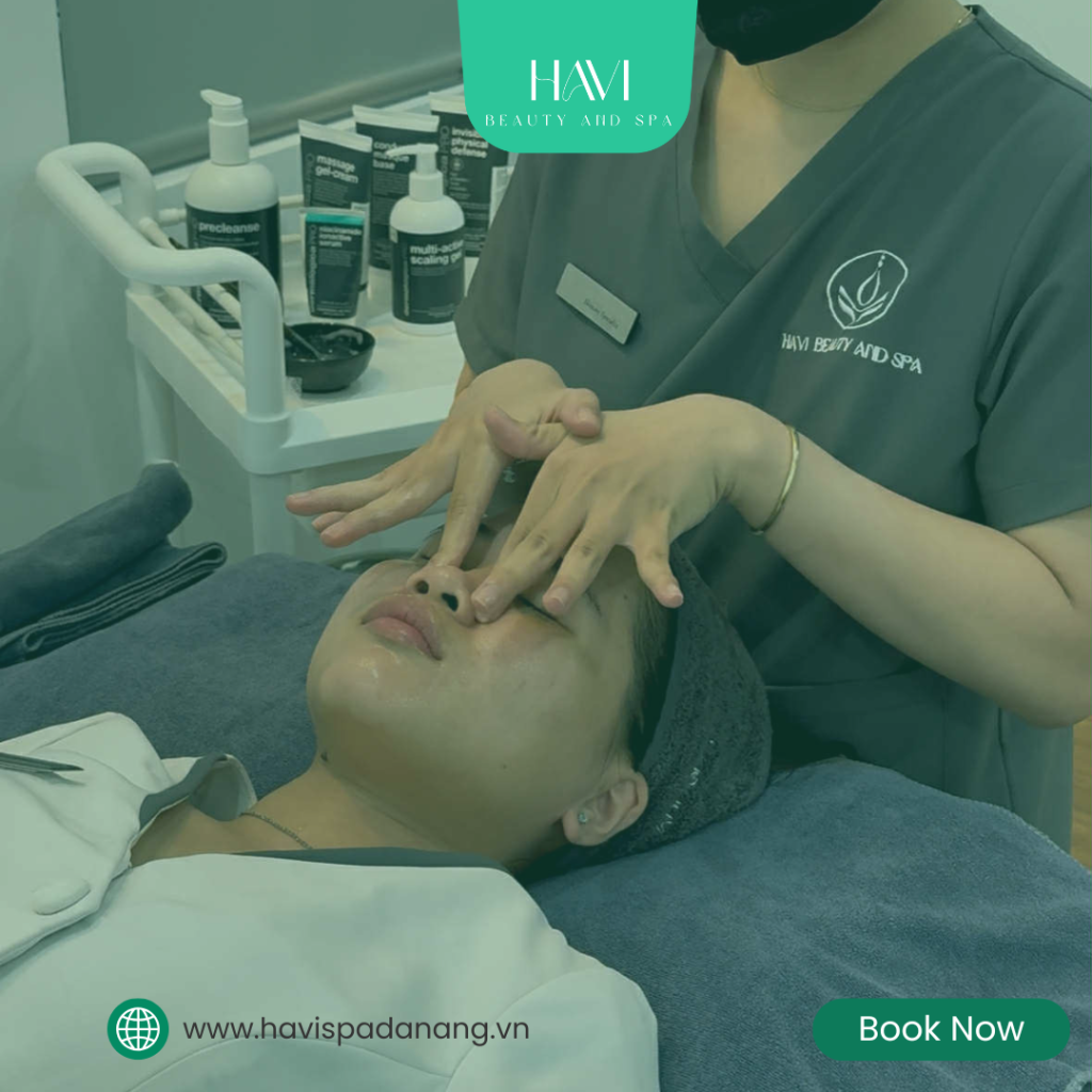 Professional facial treatment in Da Nang at Havi Spa – deep cleansing and skin rejuvenation.