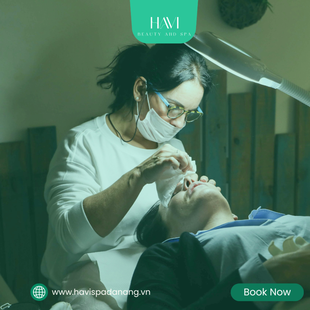 Relaxing Detox Facial experience at facial spa in Da Nang